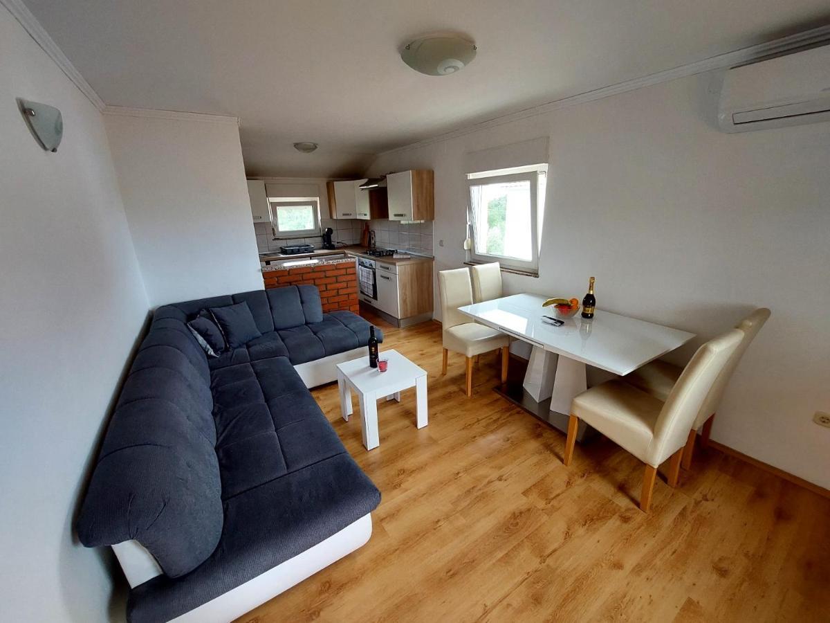 Apartman Zeljo Galižana Εξωτερικό φωτογραφία